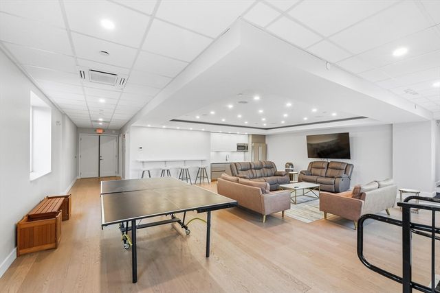 932 Broadway 306, Chelsea, MA 02150