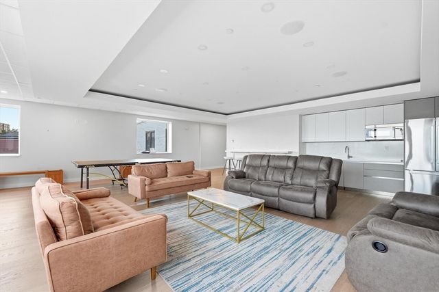 932 Broadway 306, Chelsea, MA 02150