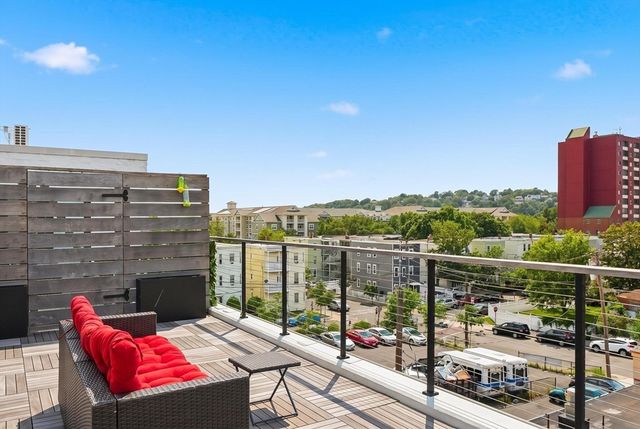 932 Broadway 306, Chelsea, MA 02150