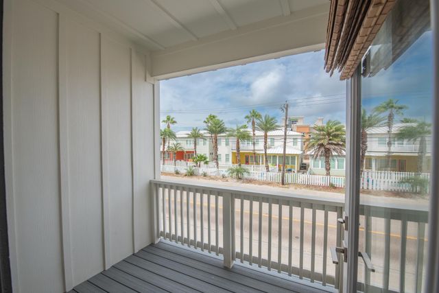 603 E Avenue G 103, Port Aransas, TX 78373