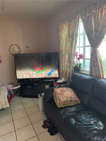 208 E Olive, San Bernardino, CA 92410