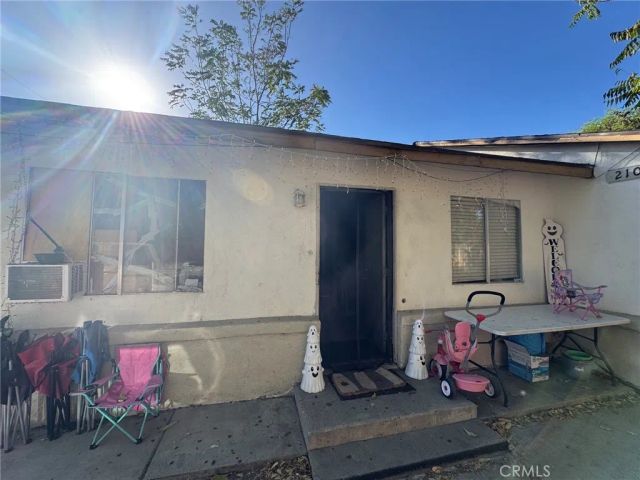 208 E Olive, San Bernardino, CA 92410