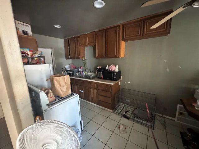 208 E Olive, San Bernardino, CA 92410