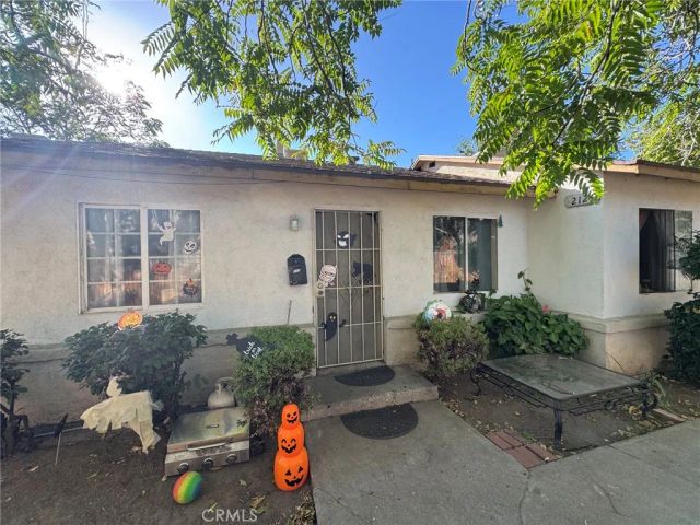 208 E Olive, San Bernardino, CA 92410