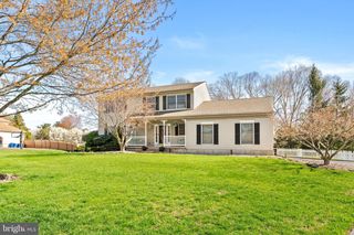 11 THISTLE PL, Robbinsville, NJ 08691