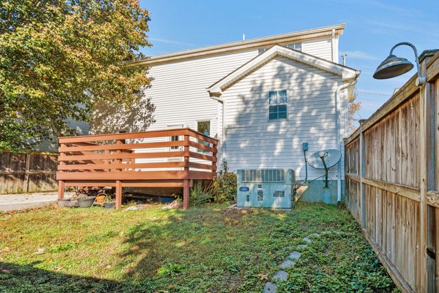 104 Edgehill Ln, Hendersonville, TN 37075