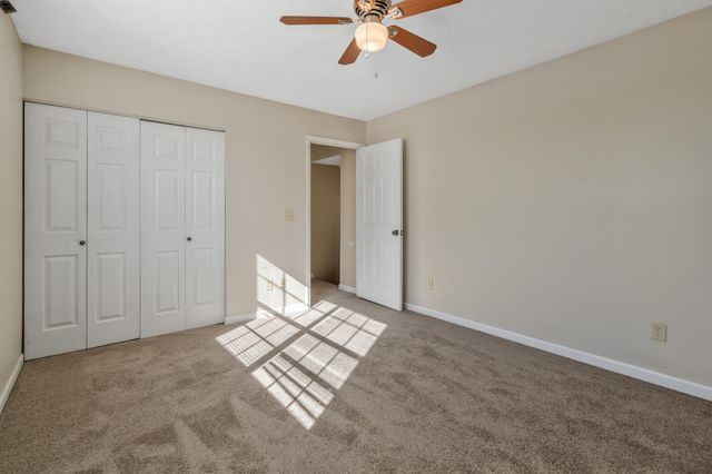 104 Edgehill Ln, Hendersonville, TN 37075