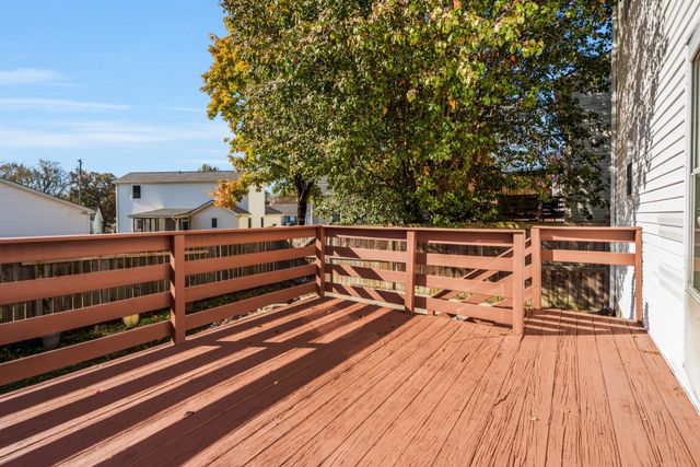 104 Edgehill Ln, Hendersonville, TN 37075