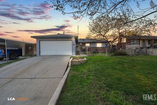 2204 Lynwood Street, Bakersfield, CA 93306