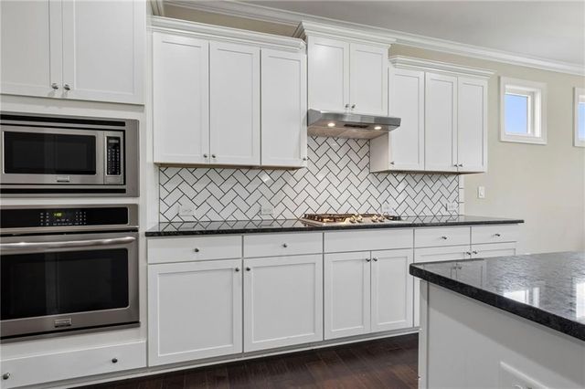 7110 Sailaway Drive, Flowery Branch, GA 30542
