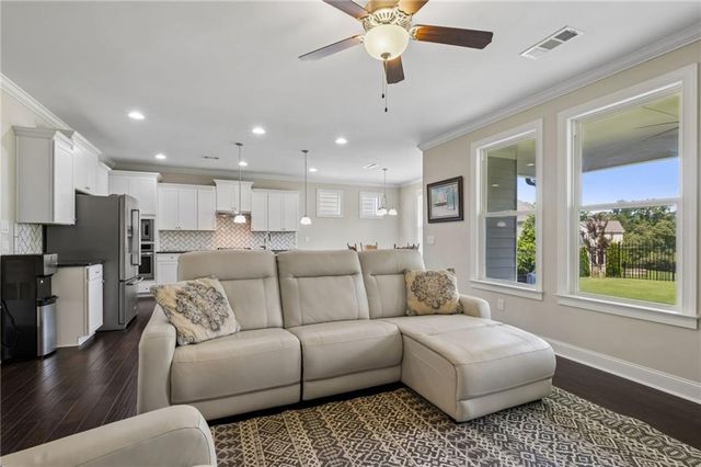 7110 Sailaway Drive, Flowery Branch, GA 30542