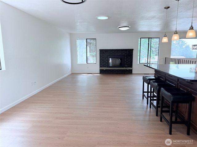 904 N Waugh Road, Mount Vernon, WA 98273
