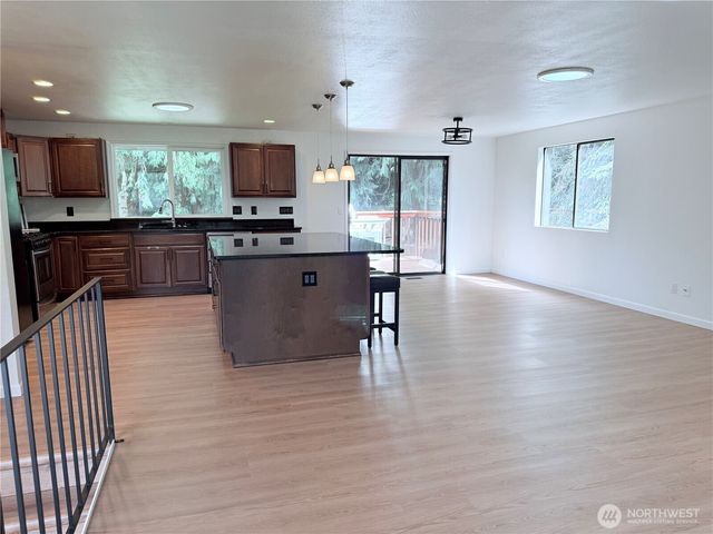 904 N Waugh Road, Mount Vernon, WA 98273