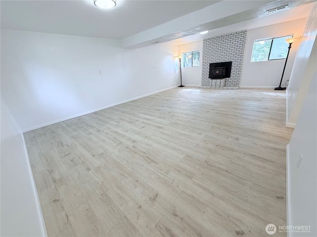 904 N Waugh Road, Mount Vernon, WA 98273
