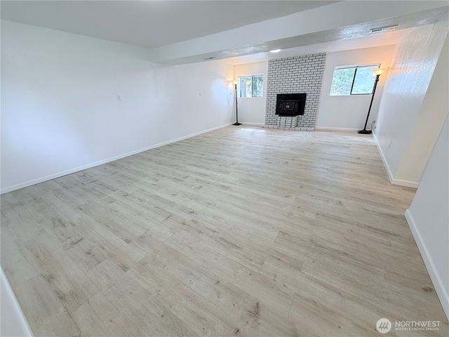 904 N Waugh Road, Mount Vernon, WA 98273