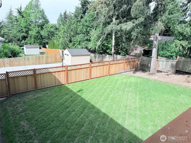 904 N Waugh Road, Mount Vernon, WA 98273