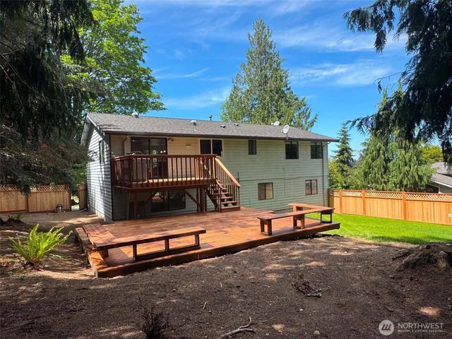 904 N Waugh Road, Mount Vernon, WA 98273
