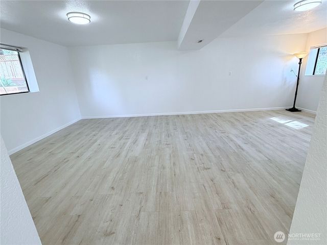 904 N Waugh Road, Mount Vernon, WA 98273