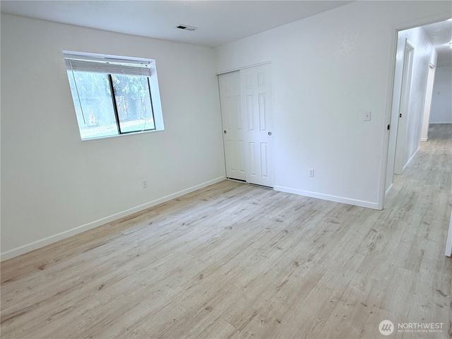 904 N Waugh Road, Mount Vernon, WA 98273