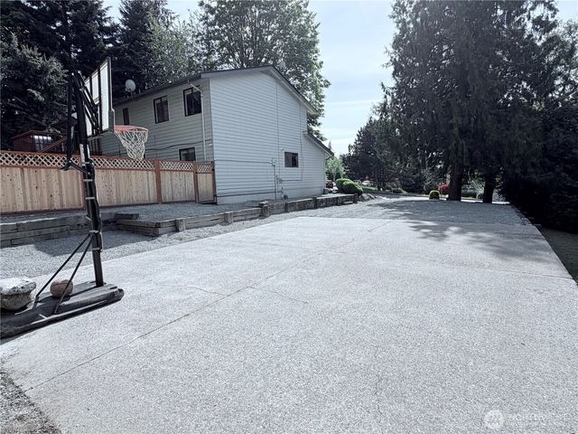 904 N Waugh Road, Mount Vernon, WA 98273
