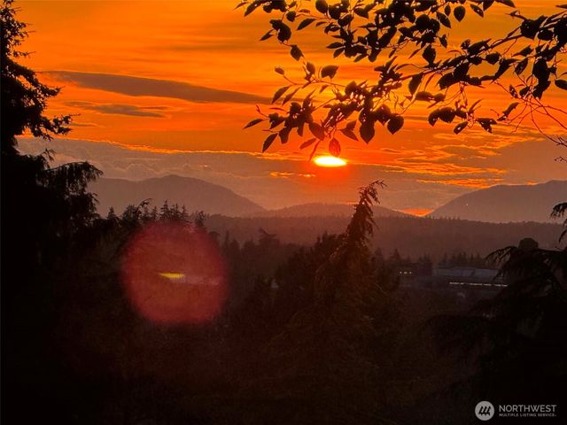 904 N Waugh Road, Mount Vernon, WA 98273