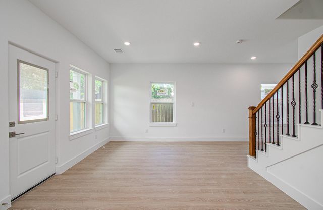 5011 Yellowstone Boulevard, Houston, TX 77021