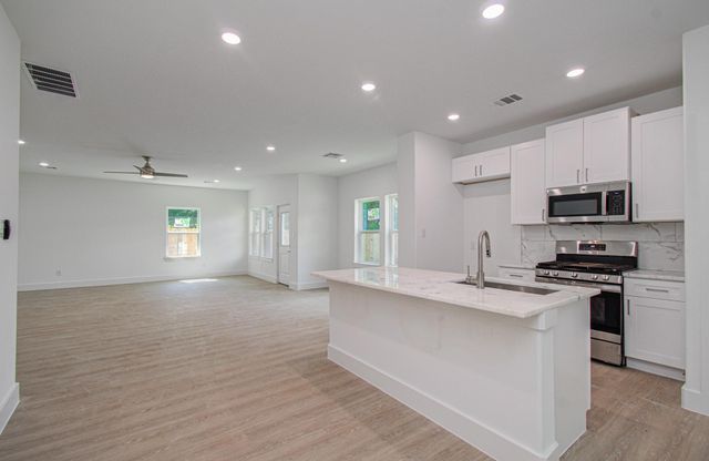 5011 Yellowstone Boulevard, Houston, TX 77021