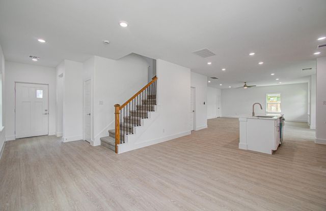 5011 Yellowstone Boulevard, Houston, TX 77021