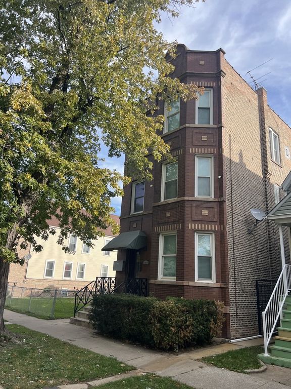 1317 S 51st Avenue, Cicero, IL 60804