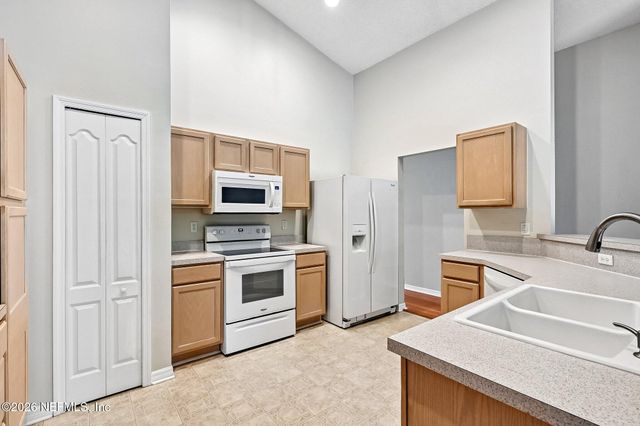 912 BUTTERCUP Drive, St. Johns, FL 32259