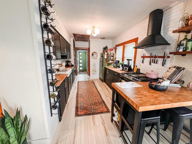 2927 SUNSET POINT LANE, Oshkosh, WI 54904