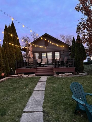 2927 SUNSET POINT LANE, Oshkosh, WI 54904