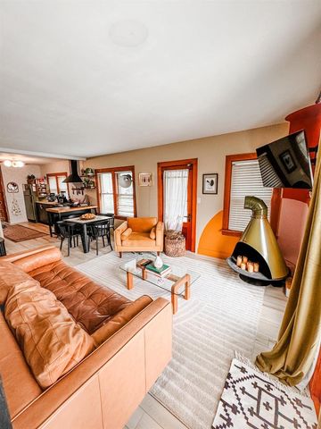 2927 SUNSET POINT LANE, Oshkosh, WI 54904