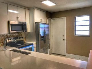 1400 NE 191st St 323, Miami, FL 33179