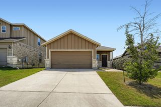 175 Eves Necklace DR, Buda, TX 78610