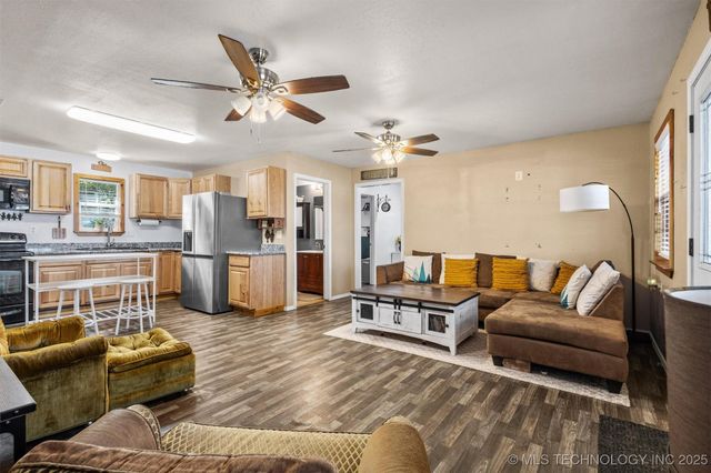 233 Joy Lane, Cartwright, OK 74731