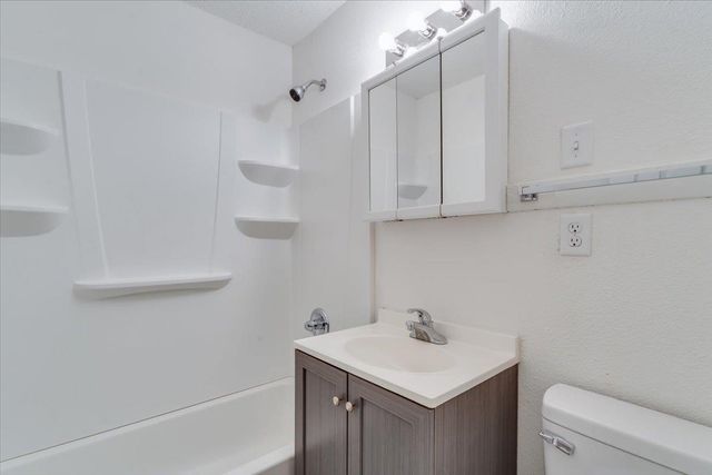 1233 N Lorraine, Wichita, KS 67214