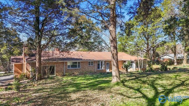 8511 Valley View Drive, Huntsville, AL 35802