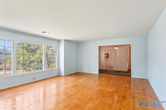 8511 Valley View Drive, Huntsville, AL 35802