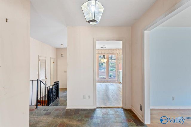 8511 Valley View Drive, Huntsville, AL 35802