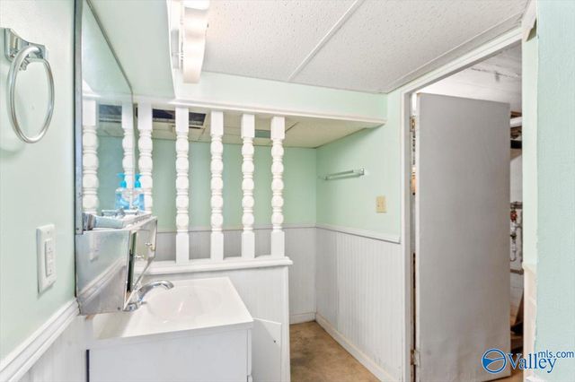 8511 Valley View Drive, Huntsville, AL 35802