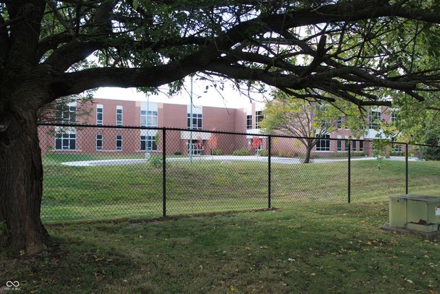 1708 Windmill Drive, Avon, IN 46123