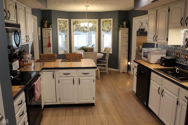 1708 Windmill Drive, Avon, IN 46123