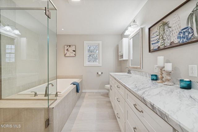 6490 County Rd 5-2, Delta, OH 43515