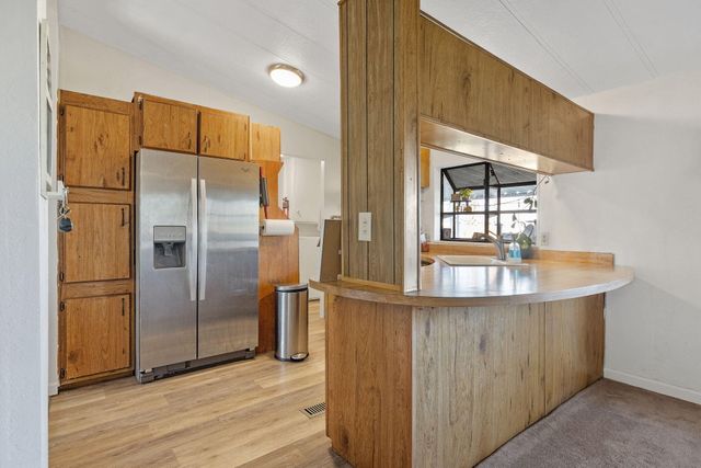 1206 S Church Street, Visalia, CA 93277