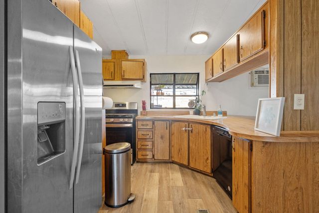 1206 S Church Street, Visalia, CA 93277