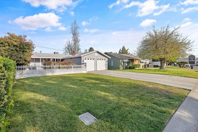1206 S Church Street, Visalia, CA 93277