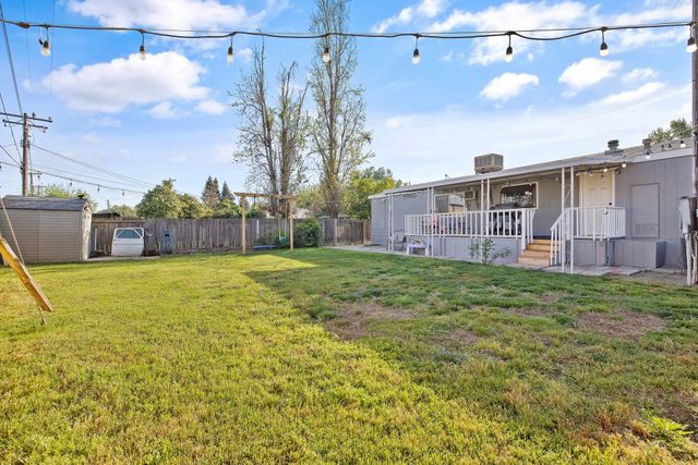 1206 S Church Street, Visalia, CA 93277