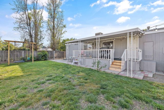 1206 S Church Street, Visalia, CA 93277