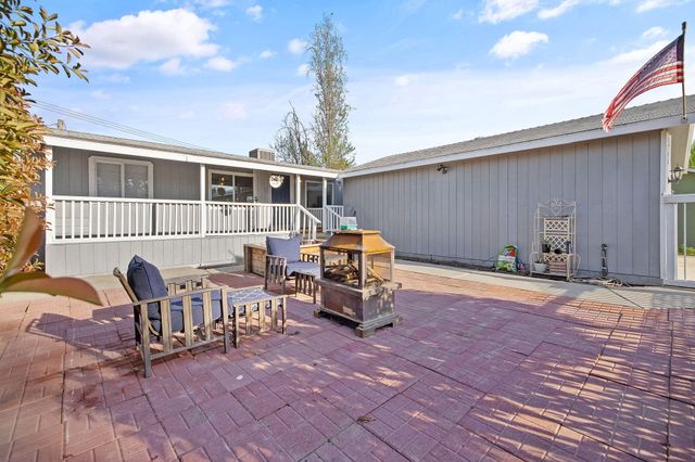 1206 S Church Street, Visalia, CA 93277